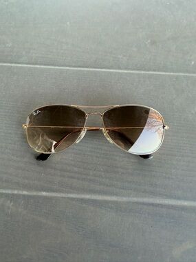 Ray-Ban Men’s Gold Aviator Sunglasses with Brown Gradient Lenses